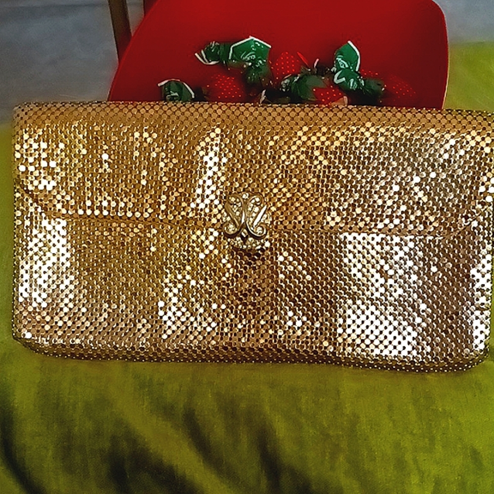💥SALE Vintage gold mesh Whiting and Davis U.S.A. made bag purse💥